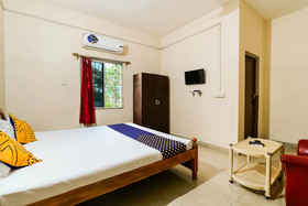 Hindustan Hotel & Lodging by OYO Rooms