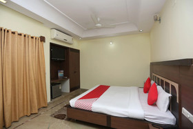 Yogendra Residency by OYO Rooms