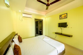 Goroomgo Deep Ganga Inn Puri