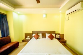 Goroomgo Deep Ganga Inn Puri