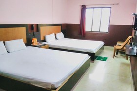 Goroomgo Samrat Palace Puri