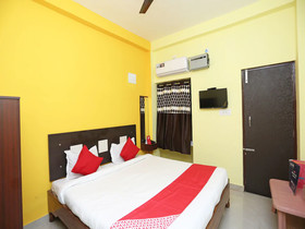 Hotel Blue Moon By OYO Rooms