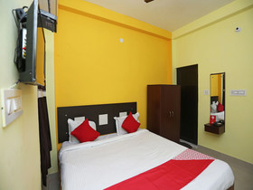 Hotel Blue Moon By OYO Rooms