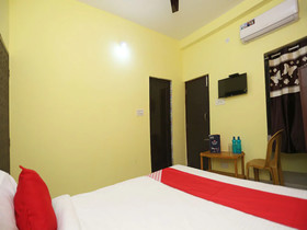 Hotel Blue Moon By OYO Rooms