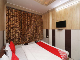 Hotel Golden Bangla by OYO Rooms