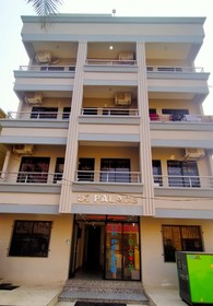 Hotel UK Palace Puri by Goroomgo