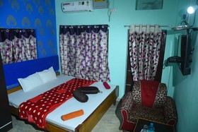 Krishna Kunja Puri by Goroomgo