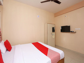 N J Residency by OYO Rooms