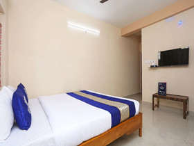 N J Residency by OYO Rooms