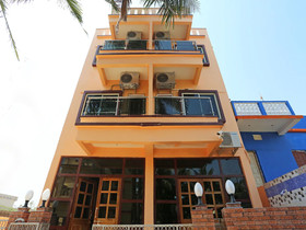 N J Residency by OYO Rooms