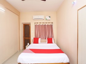 N J Residency by OYO Rooms