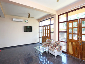 N J Residency by OYO Rooms