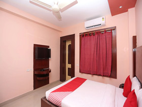 OYO 26586 Hotel Ashiyana Lagoon