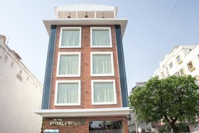 Royal Crown by OYO Rooms