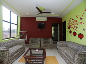 Royal Villa by OYO Rooms