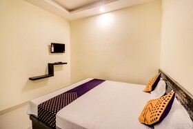 Unique Beach Inn by OYO Rooms