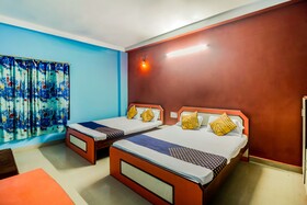 Unique Beach Inn by OYO Rooms