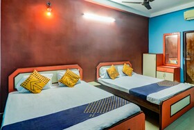 Unique Beach Inn by OYO Rooms