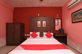 Hotel Shubham by OYO Rooms