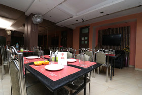 Hotel Shubham by OYO Rooms