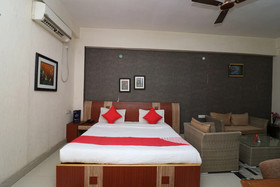 Hotel Shubham by OYO Rooms