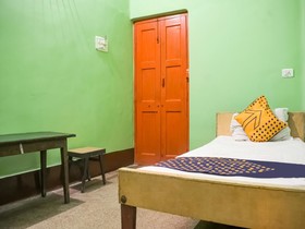 Spot On 77183 Hotel Deluxe Residency