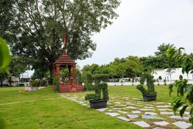 The Welcome Resorts