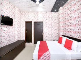 Asha Bed & Breakfast by OYO Rooms