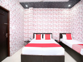 Asha Bed & Breakfast by OYO Rooms