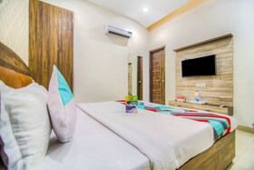 Boss by FabHotels