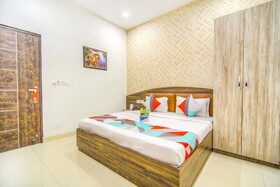 Boss by FabHotels