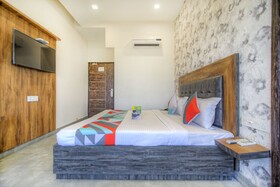 Boss by FabHotels