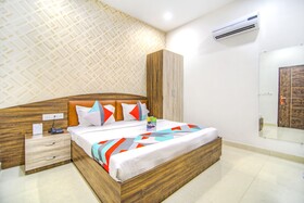 Boss by FabHotels