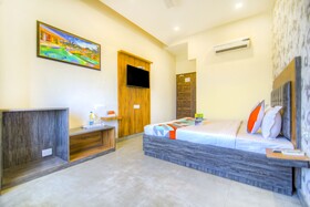 Boss by FabHotels