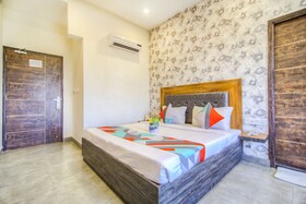Boss by FabHotels