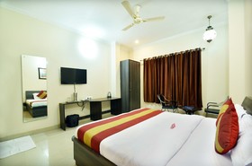 Golden Sunrise Inn by OYO Rooms