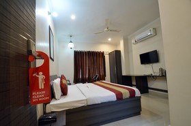 Golden Sunrise Inn by OYO Rooms