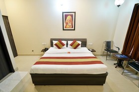 Golden Sunrise Inn by OYO Rooms