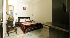 Hotel Akaal Residency