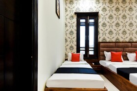 Hotel Avera by OYO Rooms