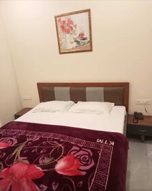 Hotel Bhullar