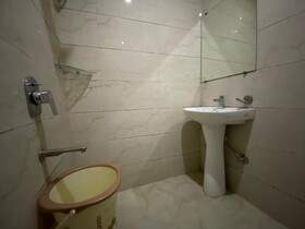 Hotel DG By Divud Ecom