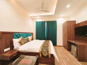 Hotel East Wood