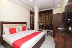 Hotel Golden Heart By OYO Rooms
