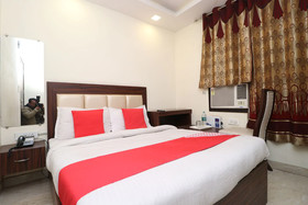 Hotel Golden Heart By OYO Rooms