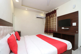 Hotel Golden Heart By OYO Rooms