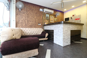 Hotel Golden Heart By OYO Rooms