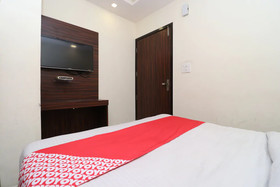 Hotel Golden Heart By OYO Rooms