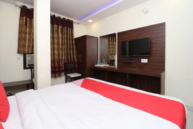 Hotel Golden Heart By OYO Rooms