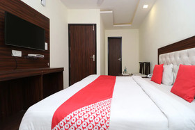Hotel Golden Heart By OYO Rooms